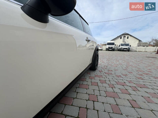 Белый Мини Купер, объемом двигателя 1.6 л и пробегом 178 тыс. км за 6499 $, фото 9 на Automoto.ua