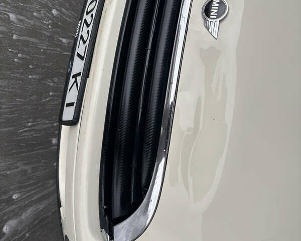 Білий Міні Cooper, об'ємом двигуна 1.6 л та пробігом 255 тис. км за 4600 $, фото 10 на Automoto.ua