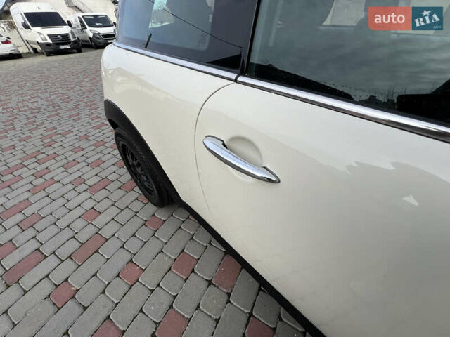 Белый Мини Купер, объемом двигателя 1.6 л и пробегом 178 тыс. км за 6499 $, фото 11 на Automoto.ua