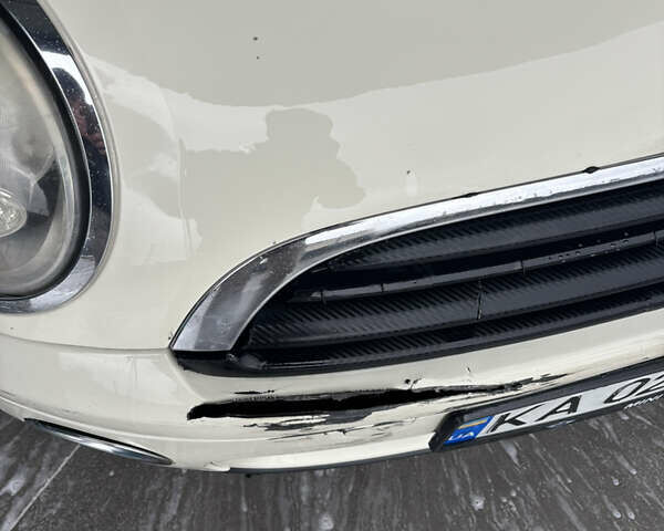 Белый Мини Купер, объемом двигателя 1.6 л и пробегом 255 тыс. км за 4100 $, фото 10 на Automoto.ua