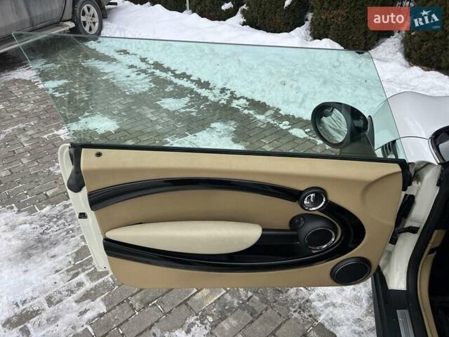 Білий Міні Cooper, об'ємом двигуна 1.6 л та пробігом 131 тис. км за 7999 $, фото 21 на Automoto.ua