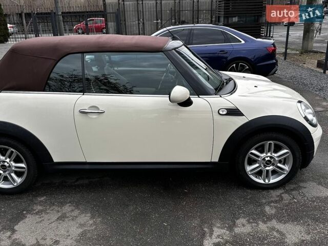 Белый Мини Купер, объемом двигателя 1.6 л и пробегом 221 тыс. км за 8100 $, фото 3 на Automoto.ua