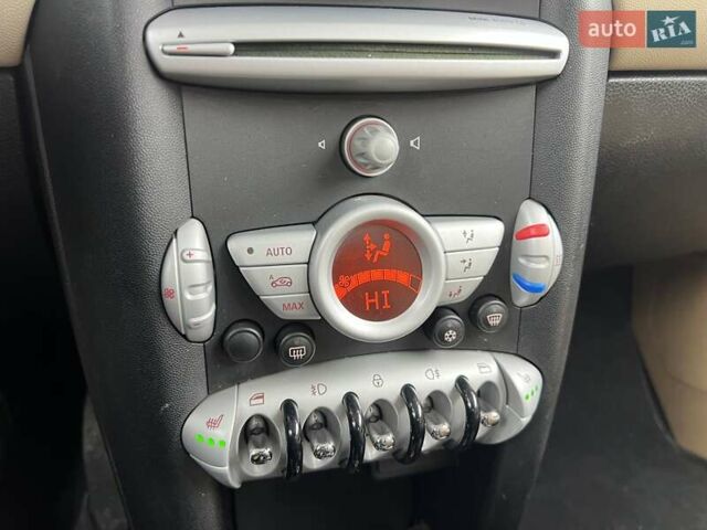 Білий Міні Cooper, об'ємом двигуна 1.6 л та пробігом 131 тис. км за 7999 $, фото 17 на Automoto.ua