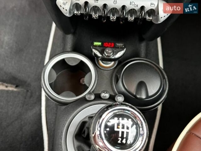 Белый Мини Купер, объемом двигателя 1.6 л и пробегом 221 тыс. км за 8100 $, фото 13 на Automoto.ua