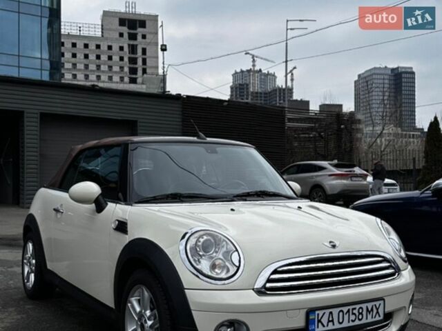 Белый Мини Купер, объемом двигателя 1.6 л и пробегом 221 тыс. км за 8100 $, фото 1 на Automoto.ua