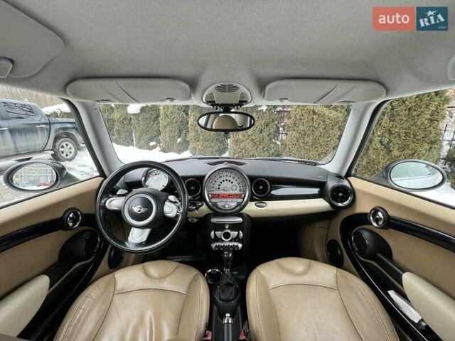 Білий Міні Cooper, об'ємом двигуна 1.6 л та пробігом 131 тис. км за 7999 $, фото 7 на Automoto.ua