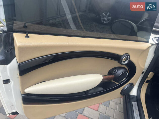 Мини Купер 2010 в Хмельницком на Automoto.ua Белый Мини Купер, объемом двигателя 1.6 л и пробегом 199 тыс. км за 5300 $, фото 26 на Automoto.ua