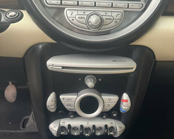 Мини Купер 2010 в Хмельницком на Automoto.ua Белый Мини Купер, объемом двигателя 1.6 л и пробегом 199 тыс. км за 5300 $, фото 19 на Automoto.ua