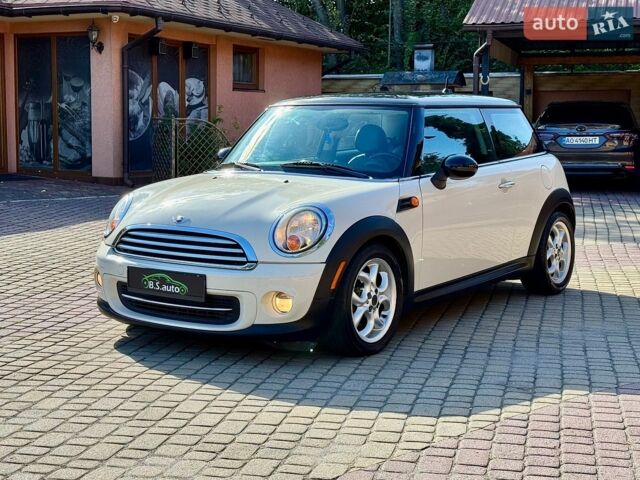 Білий Міні Cooper, об'ємом двигуна 1.6 л та пробігом 160 тис. км за 6900 $, фото 6 на Automoto.ua