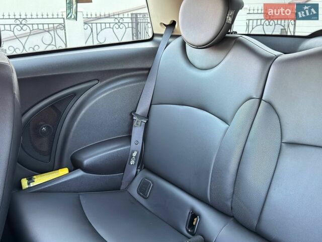 Білий Міні Cooper, об'ємом двигуна 1.6 л та пробігом 180 тис. км за 7200 $, фото 20 на Automoto.ua