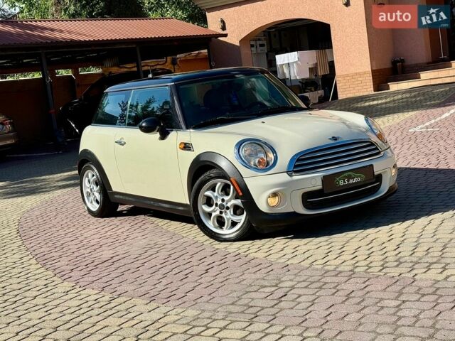 Білий Міні Cooper, об'ємом двигуна 1.6 л та пробігом 160 тис. км за 6900 $, фото 2 на Automoto.ua
