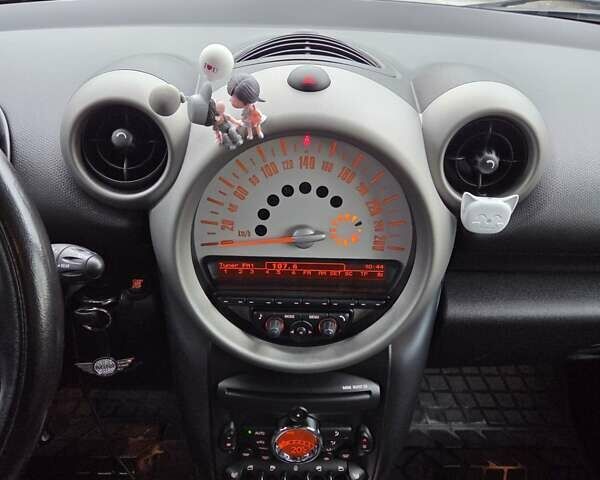 Білий Міні Cooper, об'ємом двигуна 1.6 л та пробігом 165 тис. км за 10500 $, фото 7 на Automoto.ua