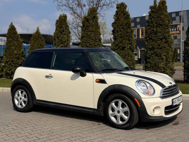 Білий Міні Cooper, об'ємом двигуна 1.6 л та пробігом 177 тис. км за 7100 $, фото 4 на Automoto.ua