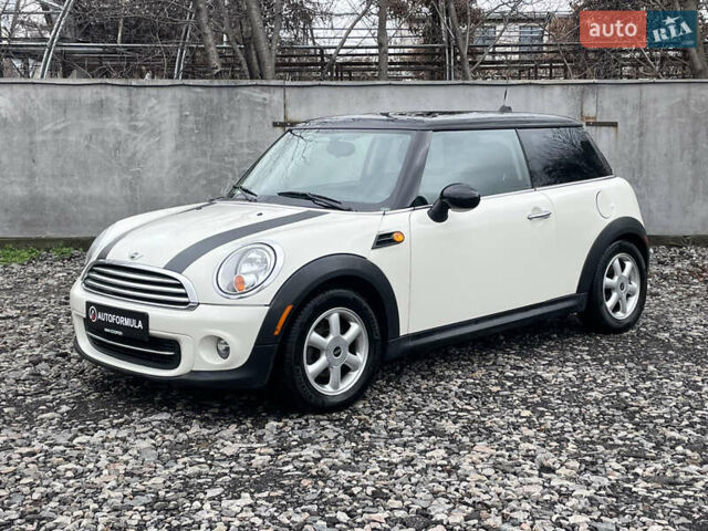 Белый Мини Купер, объемом двигателя 1.6 л и пробегом 178 тыс. км за 7990 $, фото 4 на Automoto.ua