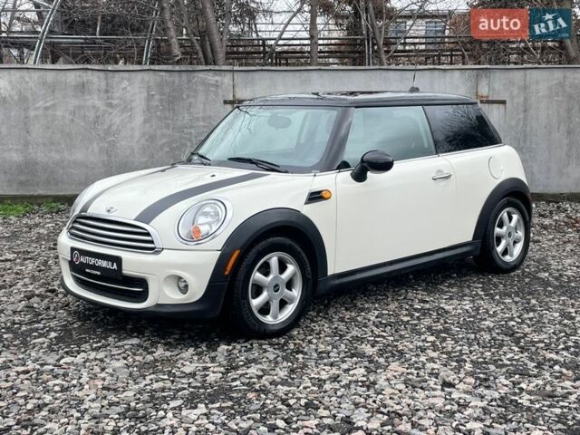 Белый Мини Купер, объемом двигателя 1.6 л и пробегом 178 тыс. км за 6990 $, фото 4 на Automoto.ua