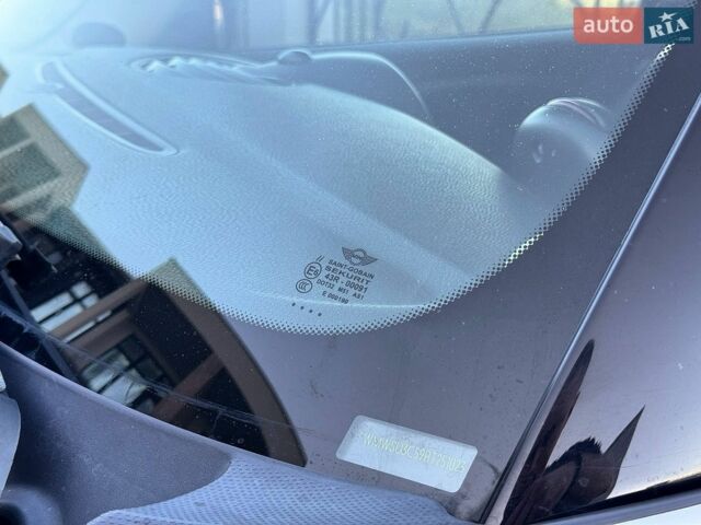 Білий Міні Cooper, об'ємом двигуна 1.6 л та пробігом 180 тис. км за 7200 $, фото 13 на Automoto.ua