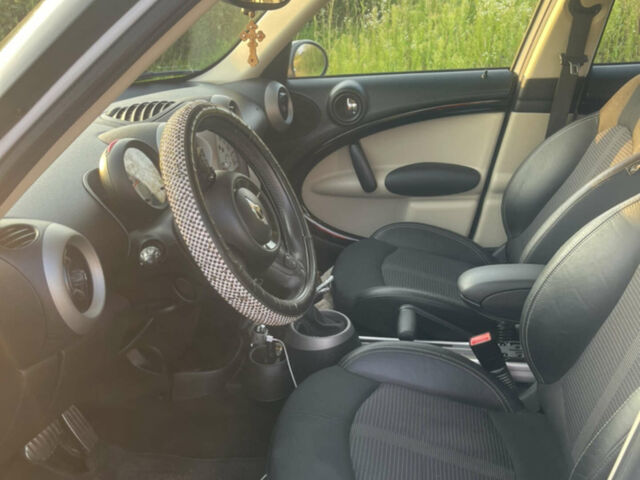 Білий Міні Cooper, об'ємом двигуна 1.6 л та пробігом 86 тис. км за 12000 $, фото 5 на Automoto.ua