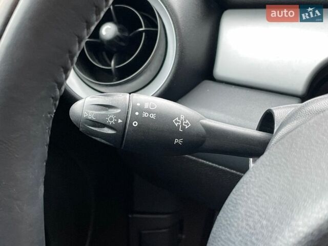 Белый Мини Купер, объемом двигателя 1.6 л и пробегом 178 тыс. км за 6990 $, фото 19 на Automoto.ua