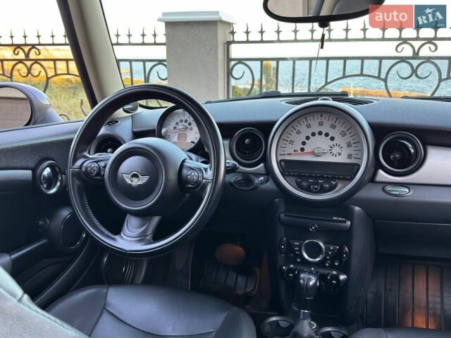 Білий Міні Cooper, об'ємом двигуна 1.6 л та пробігом 180 тис. км за 7200 $, фото 34 на Automoto.ua