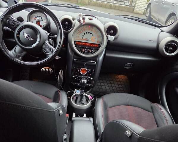 Білий Міні Cooper, об'ємом двигуна 1.6 л та пробігом 165 тис. км за 10500 $, фото 8 на Automoto.ua