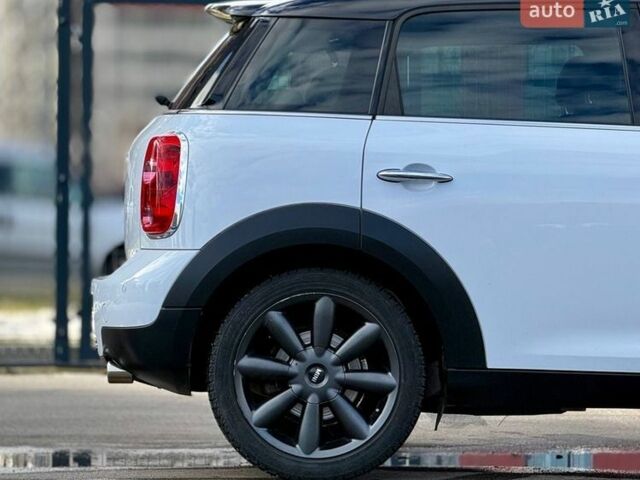 Белый Мини Купер, объемом двигателя 2 л и пробегом 189 тыс. км за 11500 $, фото 12 на Automoto.ua