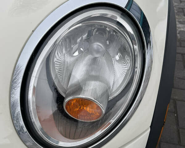 Белый Мини Купер, объемом двигателя 1.6 л и пробегом 250 тыс. км за 7000 $, фото 20 на Automoto.ua