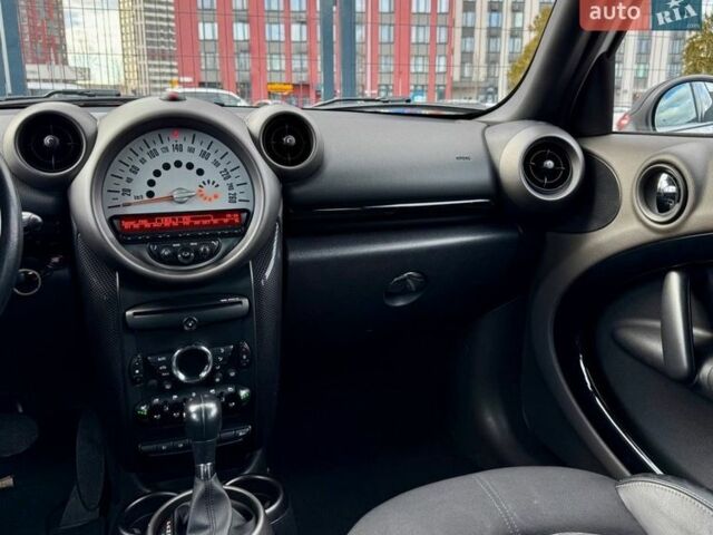 Белый Мини Купер, объемом двигателя 2 л и пробегом 189 тыс. км за 11500 $, фото 30 на Automoto.ua