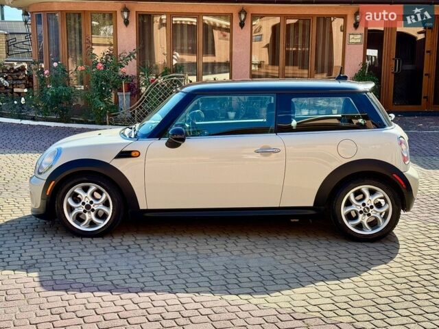 Білий Міні Cooper, об'ємом двигуна 1.6 л та пробігом 160 тис. км за 6900 $, фото 8 на Automoto.ua