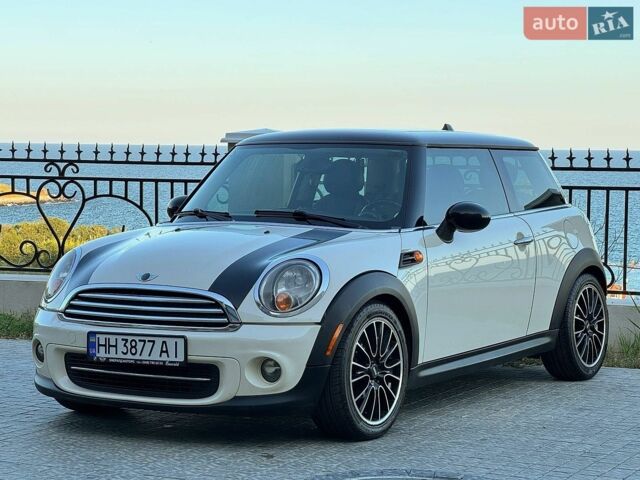 Білий Міні Cooper, об'ємом двигуна 1.6 л та пробігом 180 тис. км за 7200 $, фото 7 на Automoto.ua