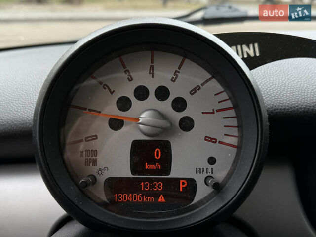 Белый Мини Купер, объемом двигателя 1.6 л и пробегом 132 тыс. км за 7950 $, фото 22 на Automoto.ua