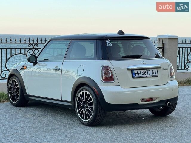 Білий Міні Cooper, об'ємом двигуна 1.6 л та пробігом 180 тис. км за 7200 $, фото 10 на Automoto.ua