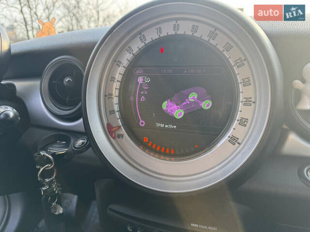 Белый Мини Купер, объемом двигателя 1.6 л и пробегом 173 тыс. км за 8500 $, фото 13 на Automoto.ua
