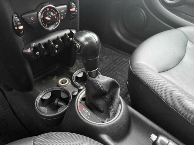 Міні Cooper 2012 у Києві на Automoto.ua Білий Міні Cooper, об'ємом двигуна 1.6 л та пробігом 131 тис. км за 8990 $, фото 18 на Automoto.ua