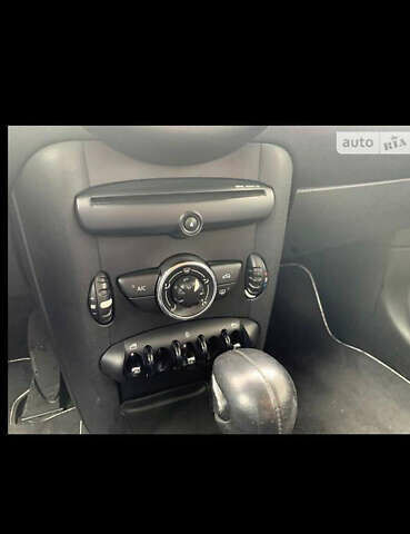 Белый Мини Купер, объемом двигателя 1.6 л и пробегом 207 тыс. км за 7500 $, фото 15 на Automoto.ua