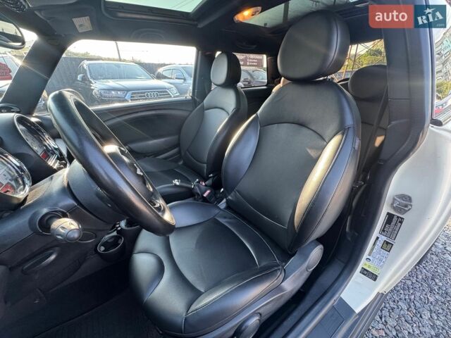Білий Міні Cooper, об'ємом двигуна 1.6 л та пробігом 167 тис. км за 8000 $, фото 9 на Automoto.ua