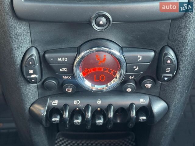 Білий Міні Cooper, об'ємом двигуна 1.6 л та пробігом 167 тис. км за 8000 $, фото 21 на Automoto.ua