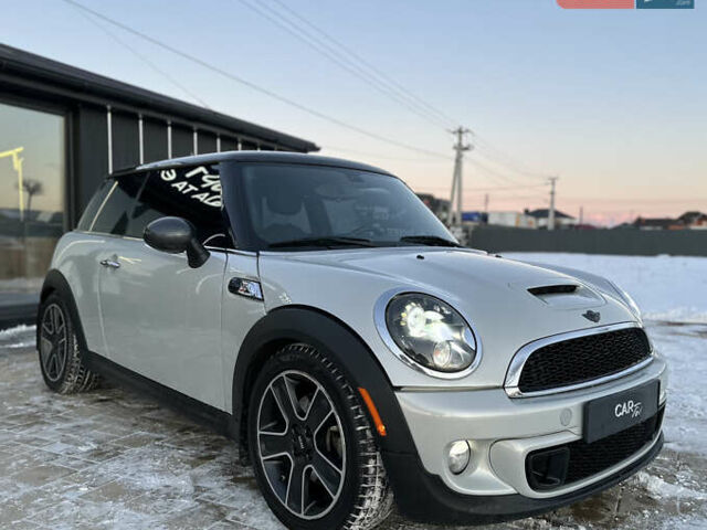 Білий Міні Cooper, об'ємом двигуна 1.6 л та пробігом 233 тис. км за 7490 $, фото 1 на Automoto.ua