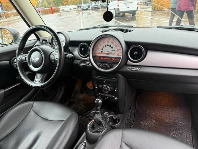 Міні Cooper 2012 у Києві на Automoto.ua Білий Міні Cooper, об'ємом двигуна 1.6 л та пробігом 131 тис. км за 8990 $, фото 11 на Automoto.ua