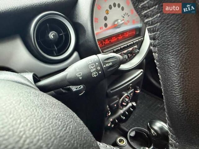 Білий Міні Cooper, об'ємом двигуна 1.6 л та пробігом 131 тис. км за 8990 $, фото 14 на Automoto.ua