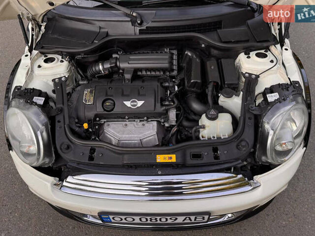 Білий Міні Cooper, об'ємом двигуна 1.6 л та пробігом 201 тис. км за 7400 $, фото 15 на Automoto.ua