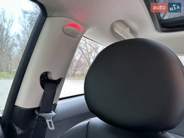 Білий Міні Cooper, об'ємом двигуна 1.6 л та пробігом 135 тис. км за 7500 $, фото 13 на Automoto.ua