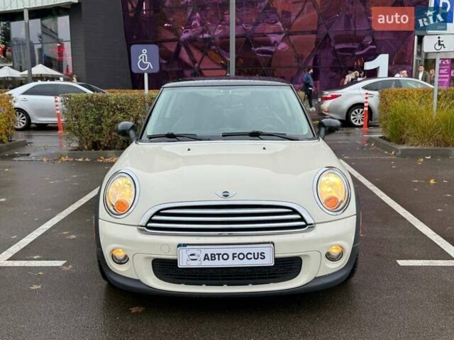 Білий Міні Cooper, об'ємом двигуна 1.6 л та пробігом 131 тис. км за 8990 $, фото 1 на Automoto.ua
