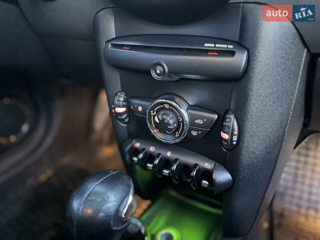 Білий Міні Cooper, об'ємом двигуна 1.6 л та пробігом 233 тис. км за 7490 $, фото 41 на Automoto.ua