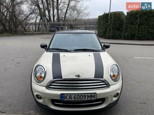 Білий Міні Cooper, об'ємом двигуна 1.6 л та пробігом 135 тис. км за 7500 $, фото 1 на Automoto.ua