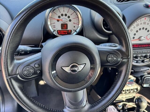 Білий Міні Cooper, об'ємом двигуна 1.6 л та пробігом 107 тис. км за 10200 $, фото 32 на Automoto.ua
