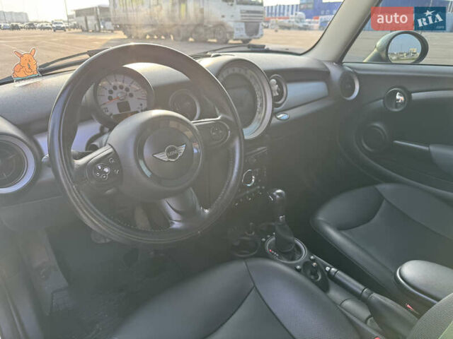 Белый Мини Купер, объемом двигателя 1.6 л и пробегом 173 тыс. км за 8500 $, фото 10 на Automoto.ua