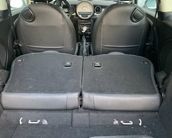 Білий Міні Cooper, об'ємом двигуна 1.6 л та пробігом 117 тис. км за 6500 $, фото 18 на Automoto.ua