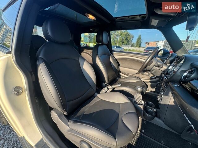 Білий Міні Cooper, об'ємом двигуна 1.6 л та пробігом 167 тис. км за 8000 $, фото 10 на Automoto.ua