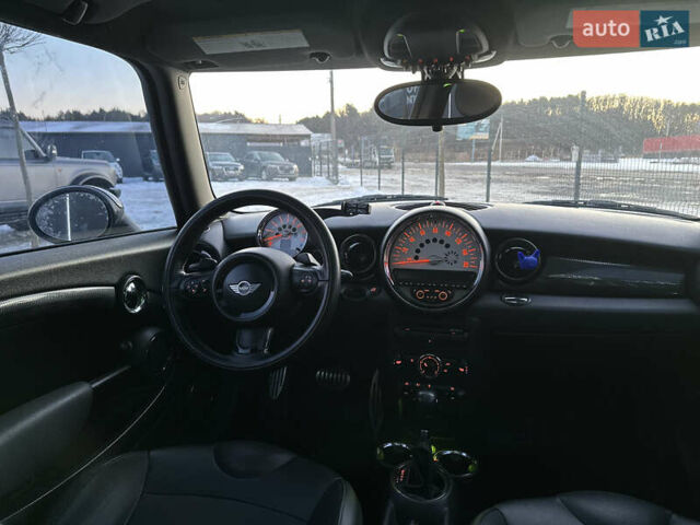 Білий Міні Cooper, об'ємом двигуна 1.6 л та пробігом 233 тис. км за 7490 $, фото 46 на Automoto.ua