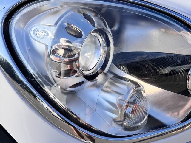 Білий Міні Cooper, об'ємом двигуна 1.6 л та пробігом 107 тис. км за 10200 $, фото 21 на Automoto.ua